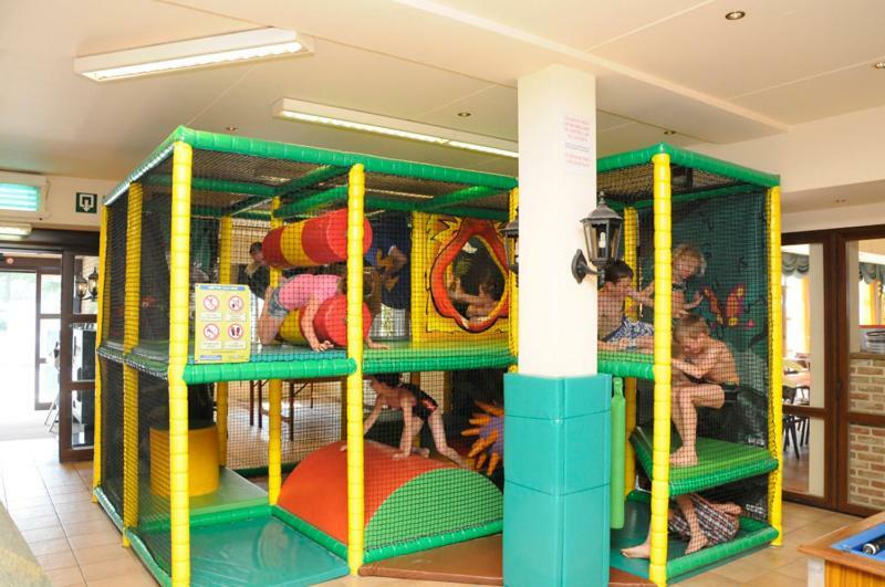 Vakantiepark Wilhelm Tell Vakantieappartement Opglabbeek Ngoại thất bức ảnh